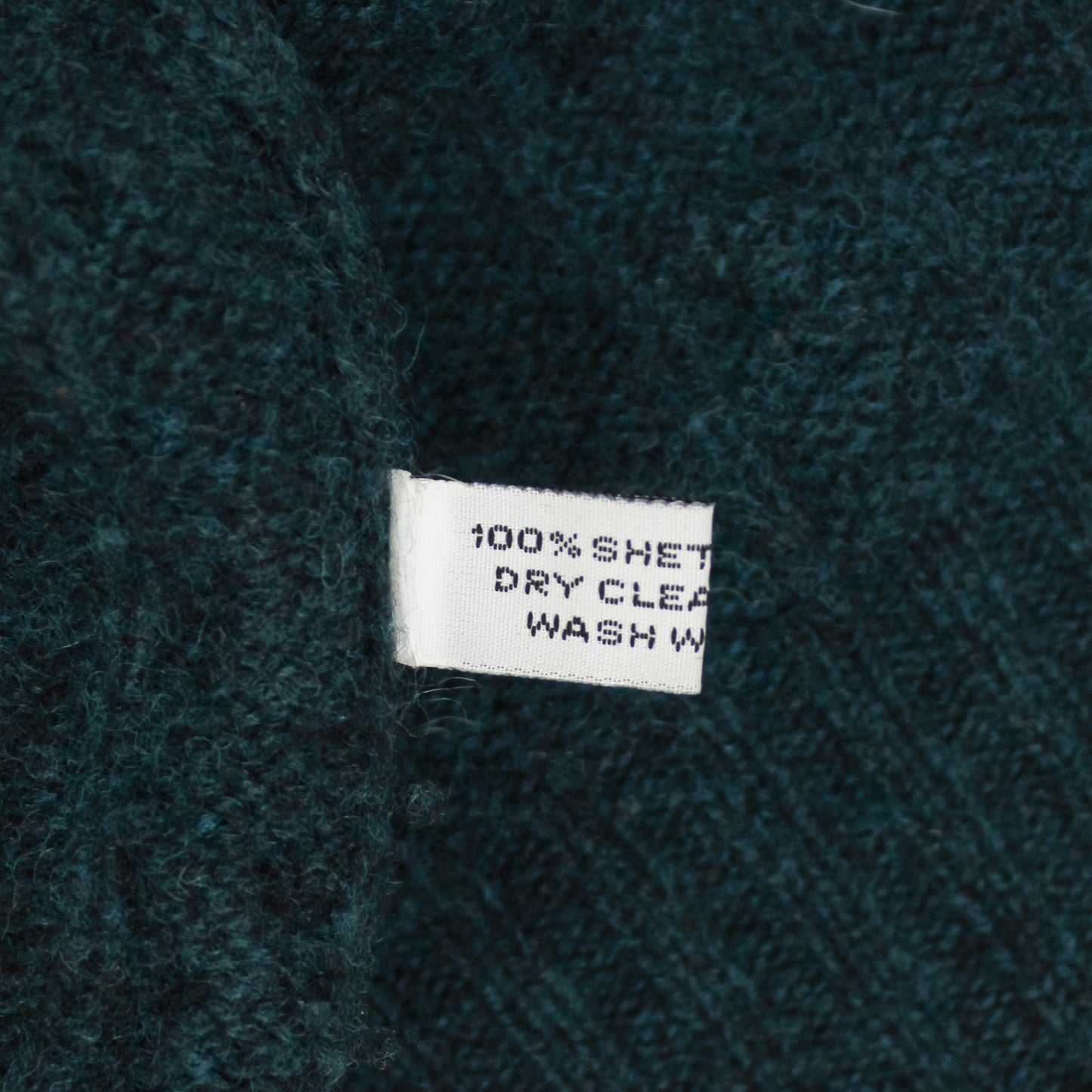 Clansman Shetland Wool Cable-Knit Crew Neck Sweater
