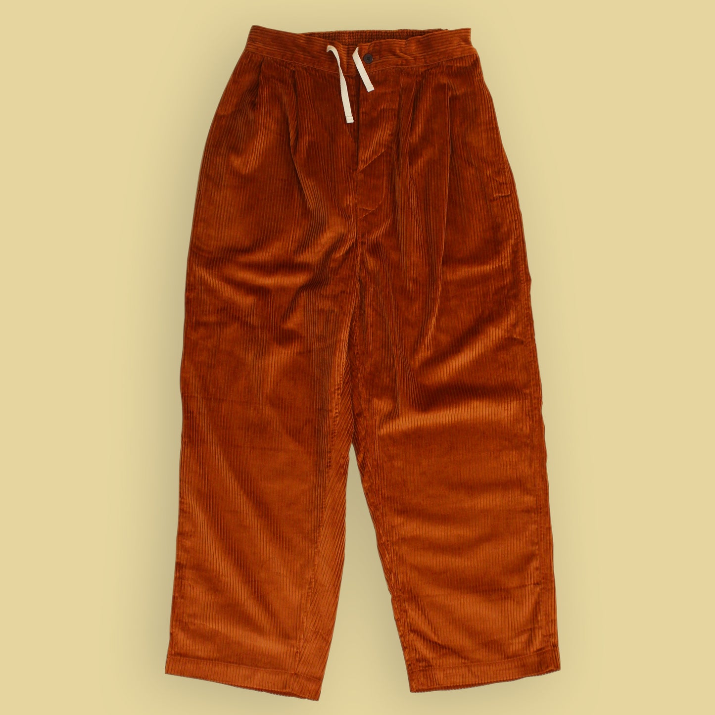 Document English Corduroy Tucked Pants