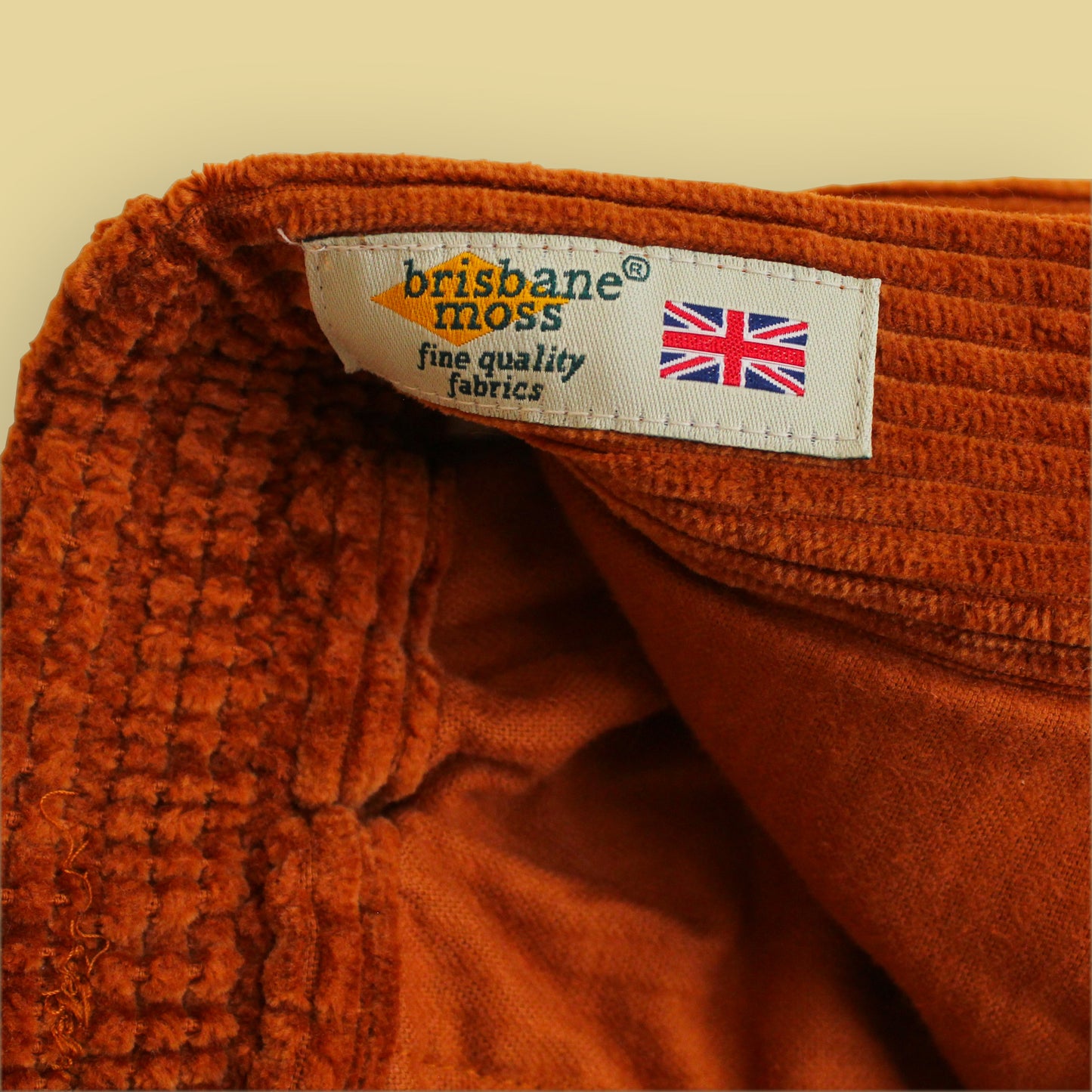 Document English Corduroy Tucked Pants