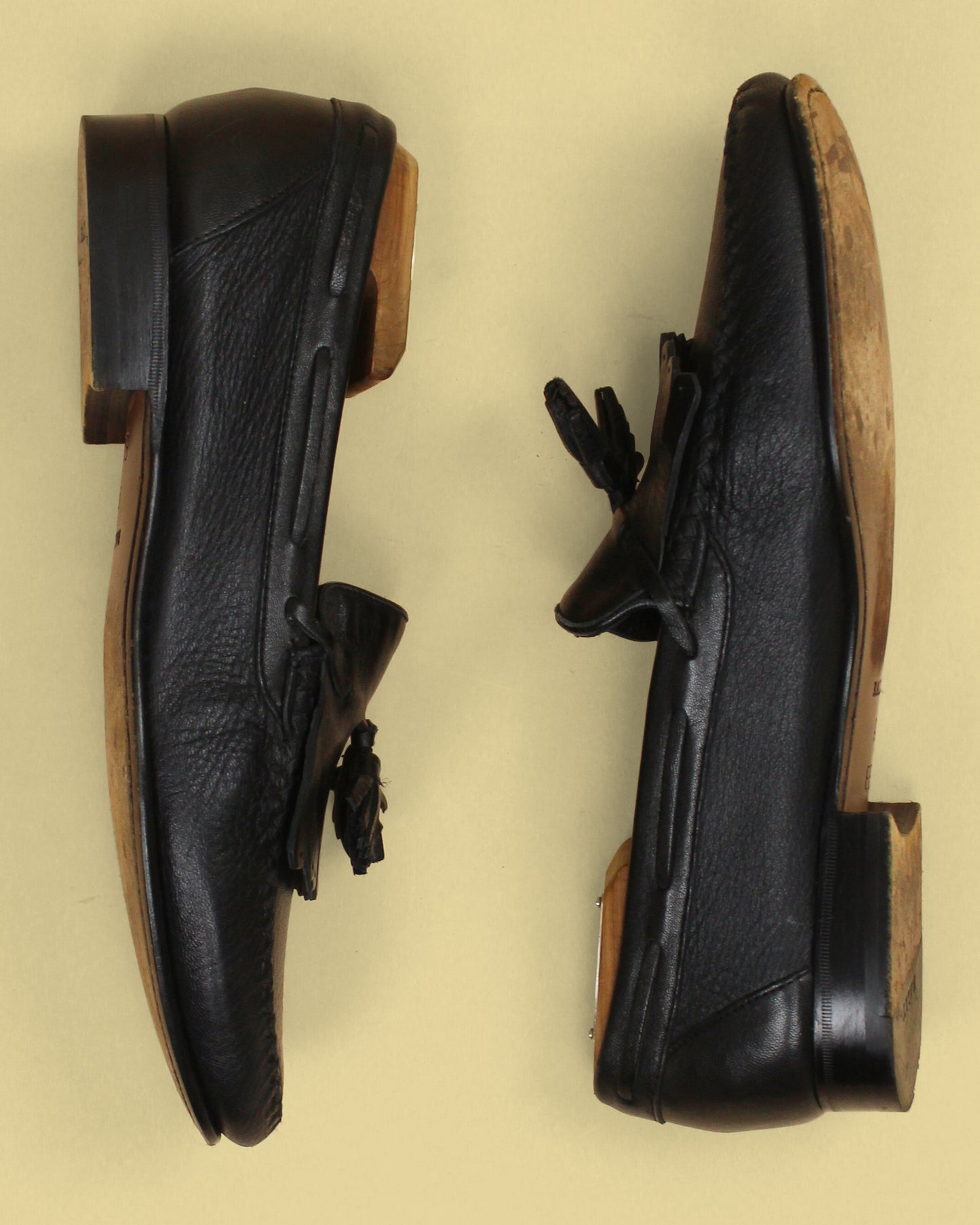Bally Black Leather Kiltie Tassel Unlined Cirasco Loafers