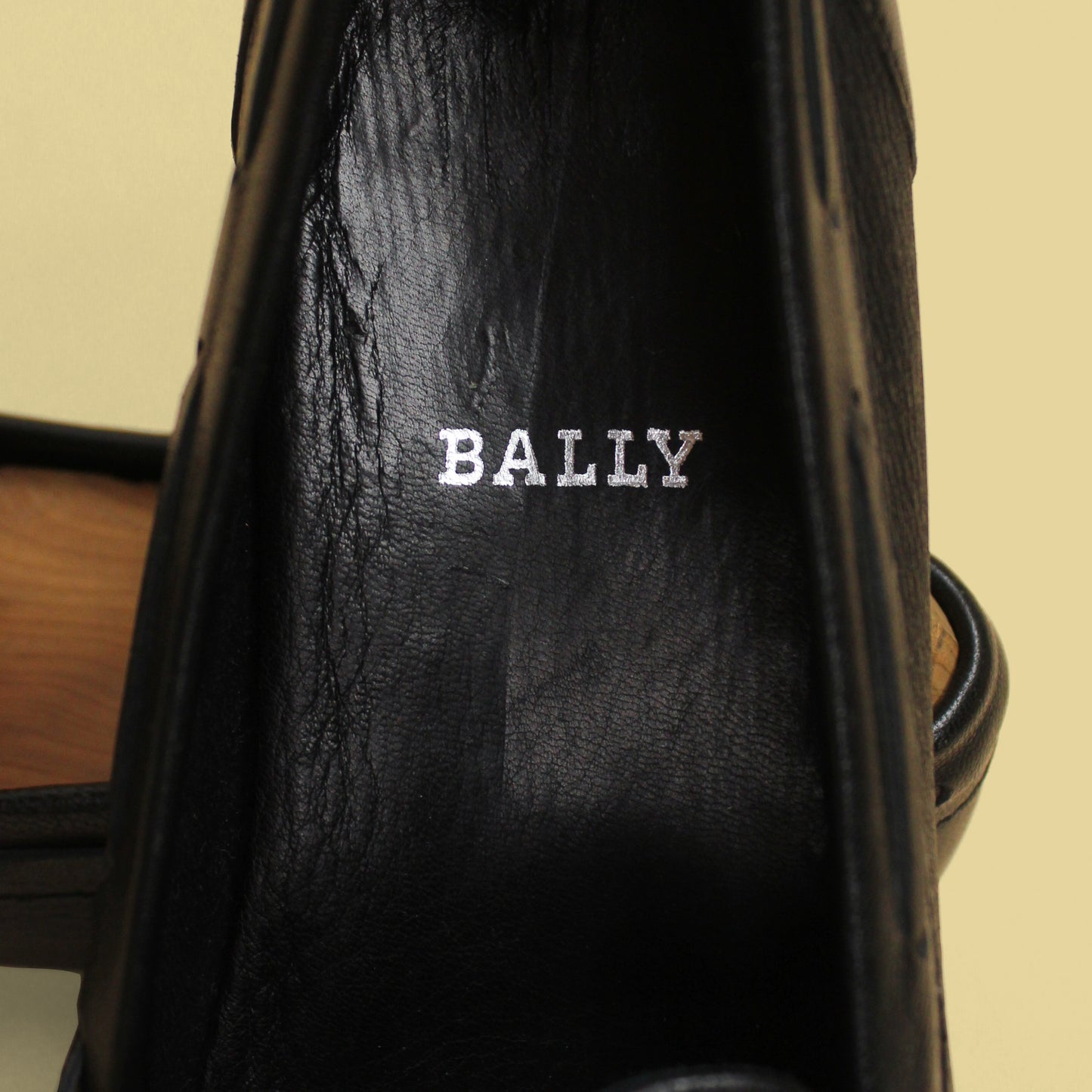 Bally Black Leather Kiltie Tassel Unlined Cirasco Loafers
