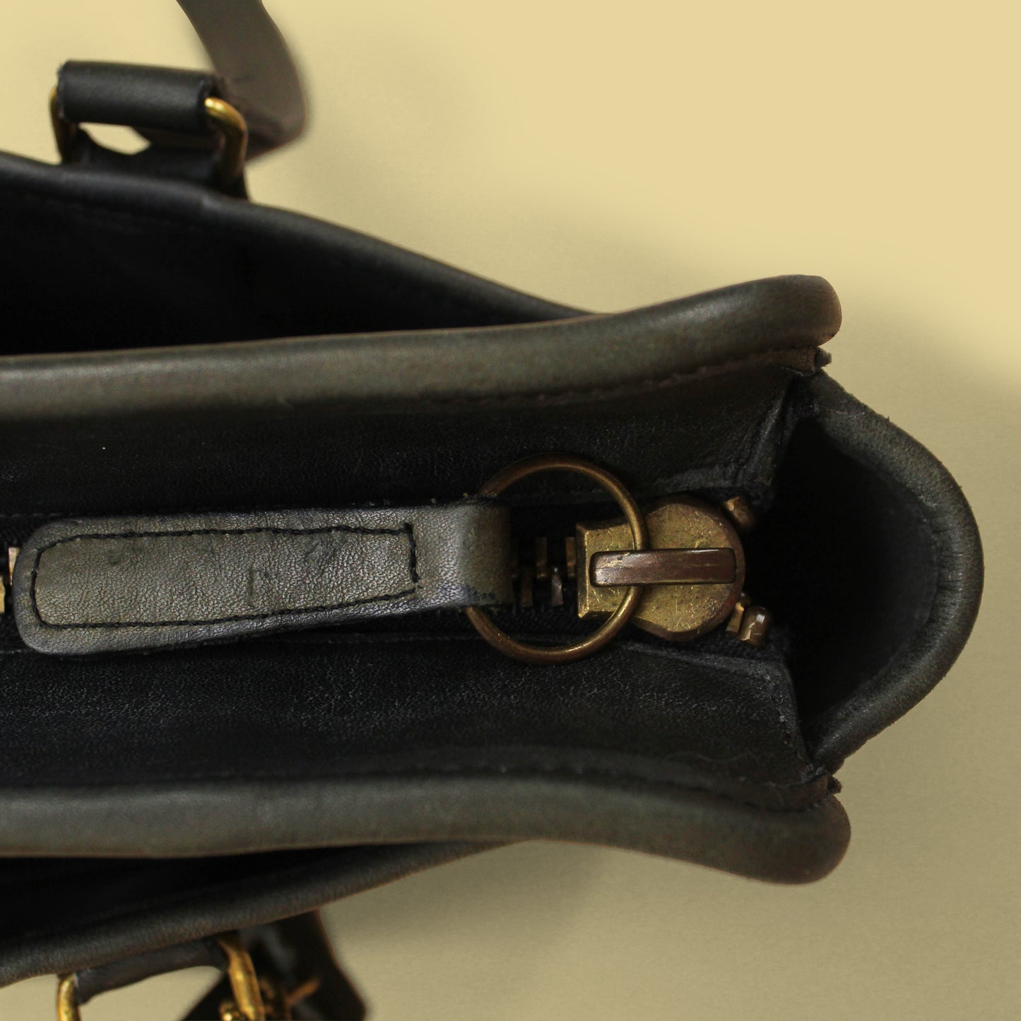 Coach Olive Leather Shoulder Strap Zippered Briefcase Bag