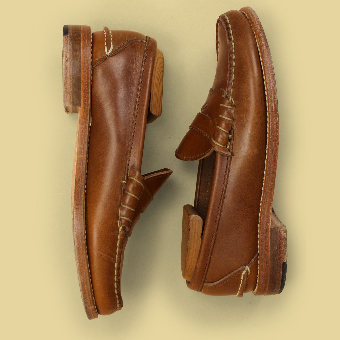 Oak Street Bootmakers Natural Chromexcel Beefroll Penny Loafers